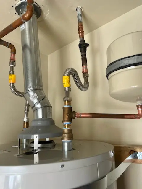 Water heater installation and plumbing repair in Tallulah-North Shore